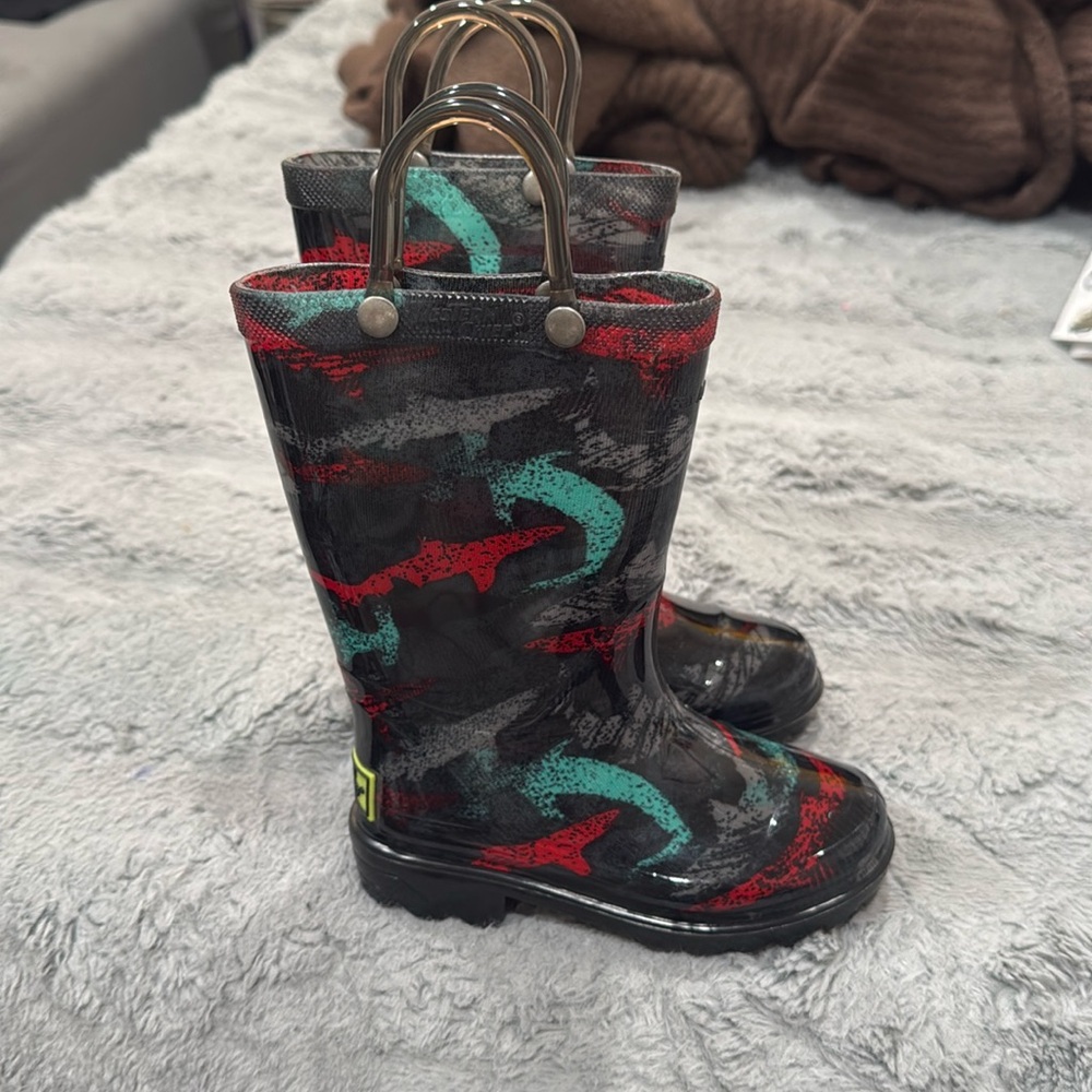 Toddler rain boots size 7